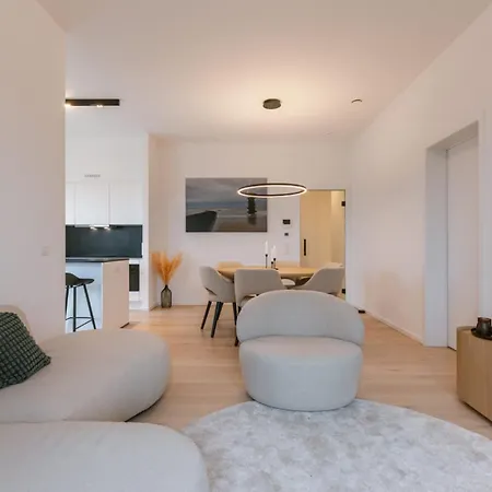 Near The 2 Bedrooms 2 Bathrooms & Terrace