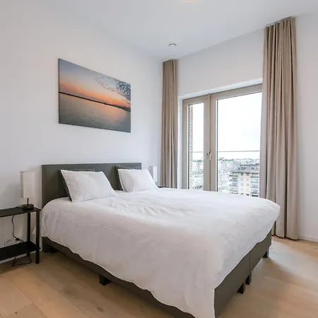 Near The 2 Bedrooms 2 Bathrooms & Terrace 公寓