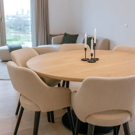 公寓 Near The 2 Bedrooms 2 Bathrooms & Terrace